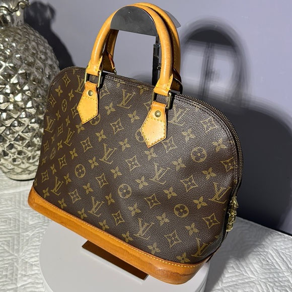 Louis Vuitton Handbags - Vintage Louis Vuitton Alma MM monogram